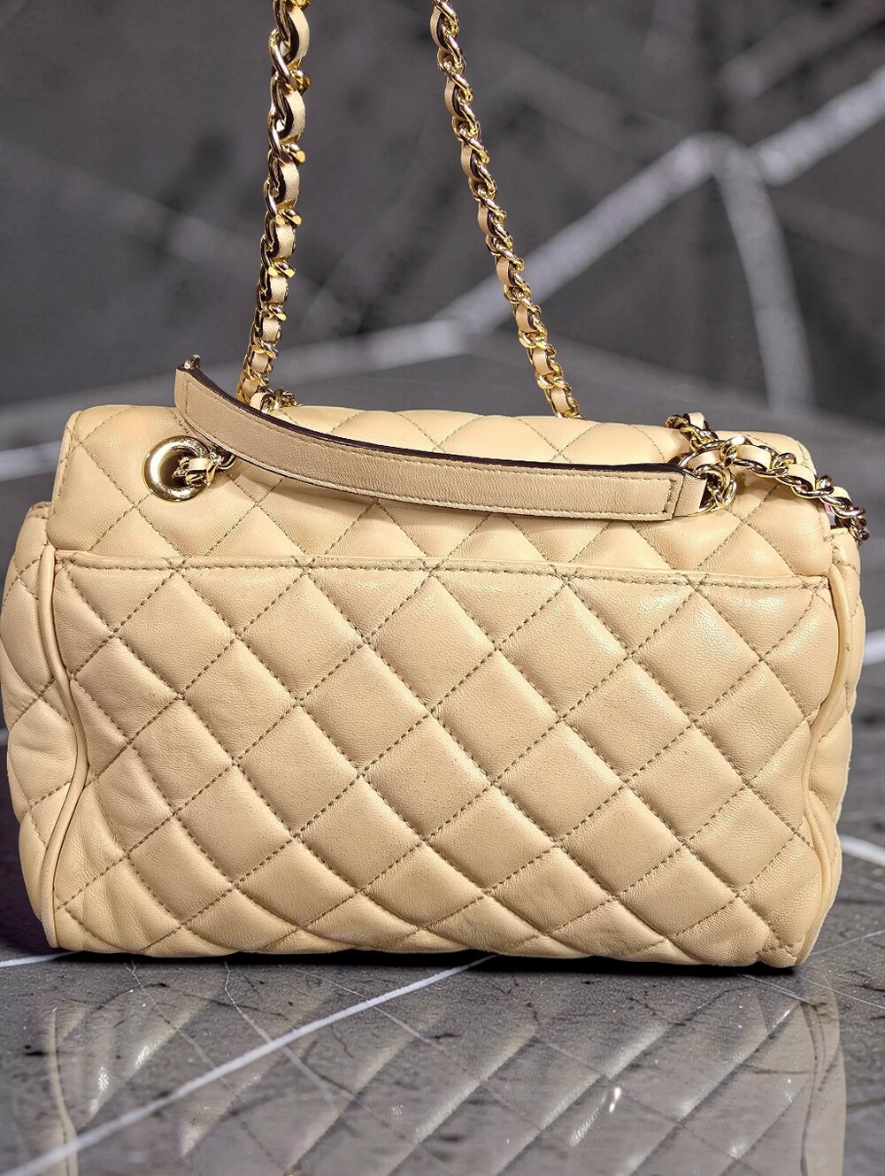 Michael Kors Sloan Quilted Leather Chain Shoulder Bag - Beige / Cream - Picture 11 of 12